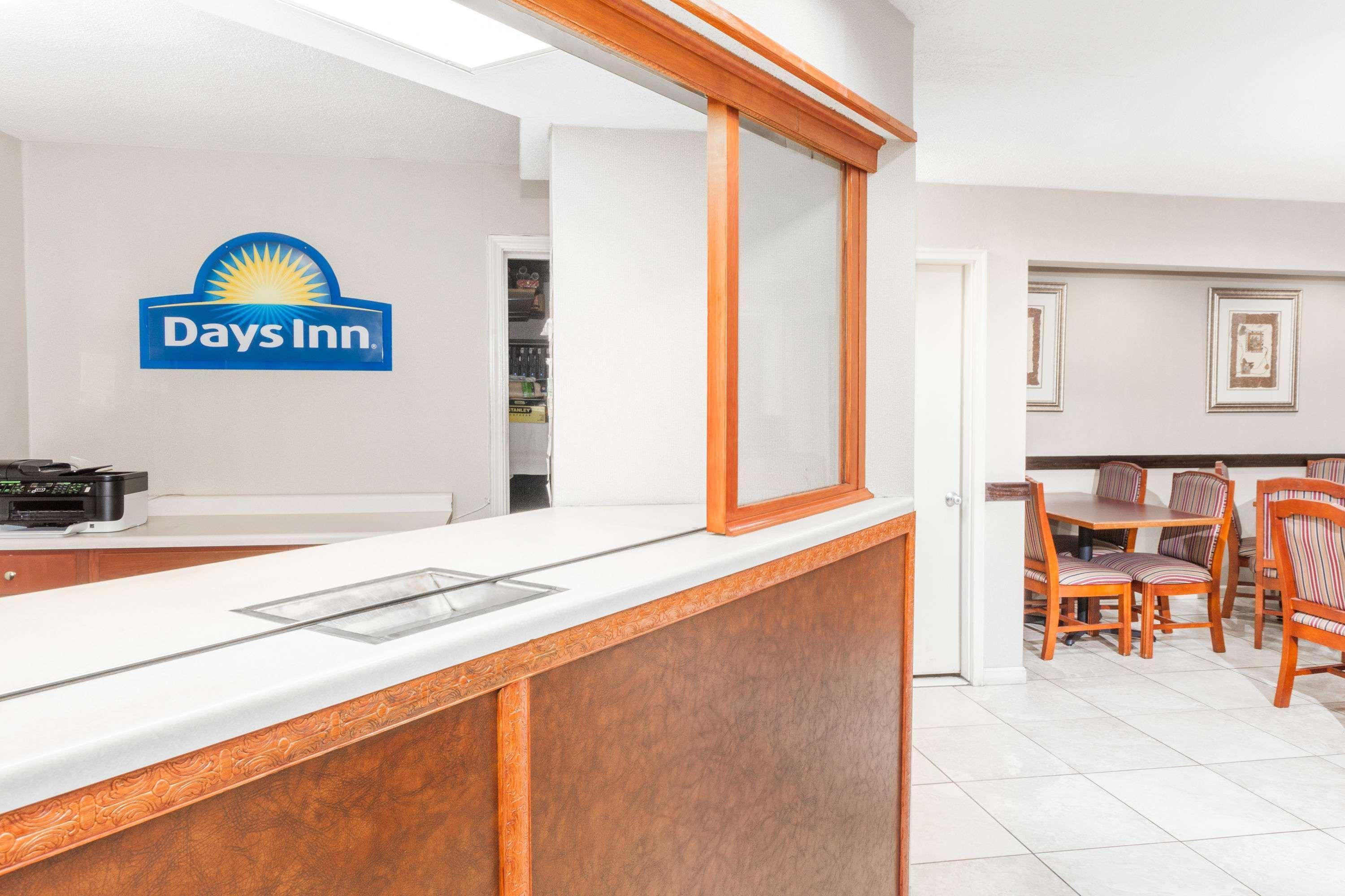 Days Inn By Wyndham Φορτ Γουέιν Εξωτερικό φωτογραφία